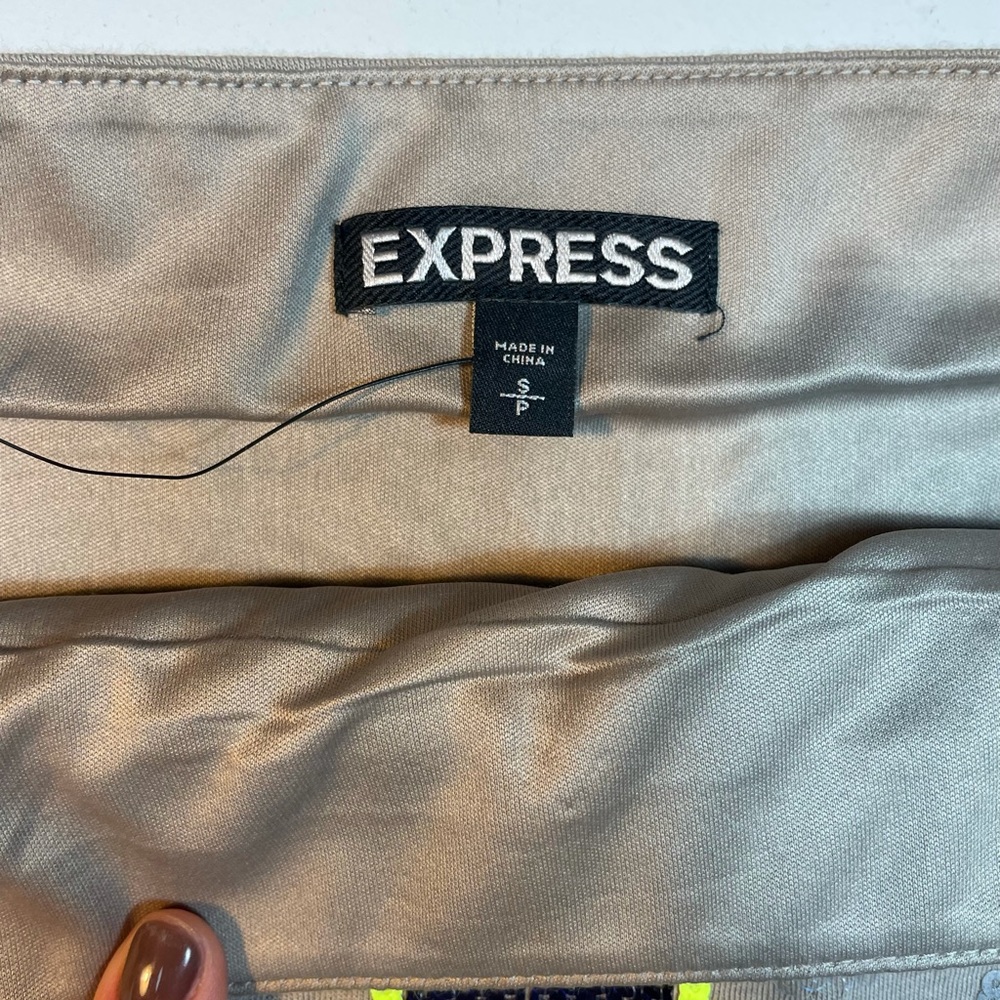 Express Skirt - Picture 2 of 4